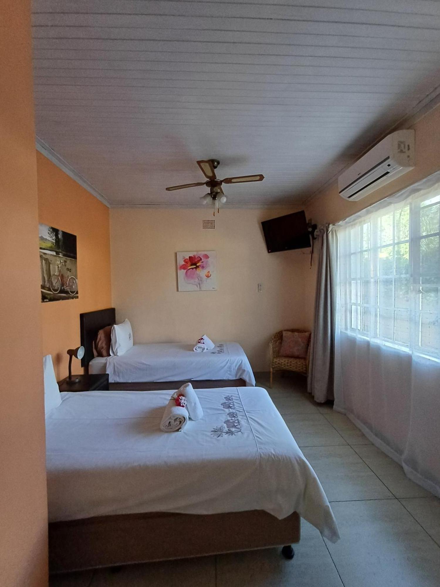 Capbon Guesthouse Windhoek Exteriör bild