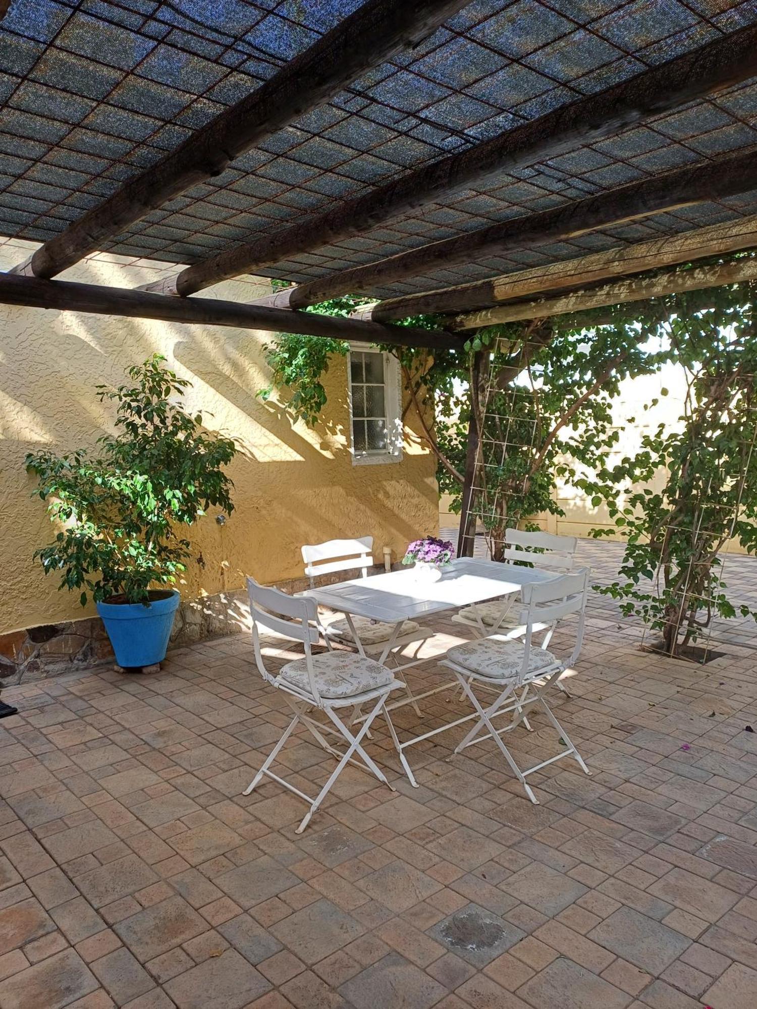 Capbon Guesthouse Windhoek Exteriör bild